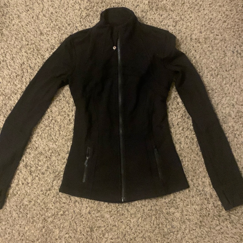 Lululemon black define jacket size 4 (Authentic)